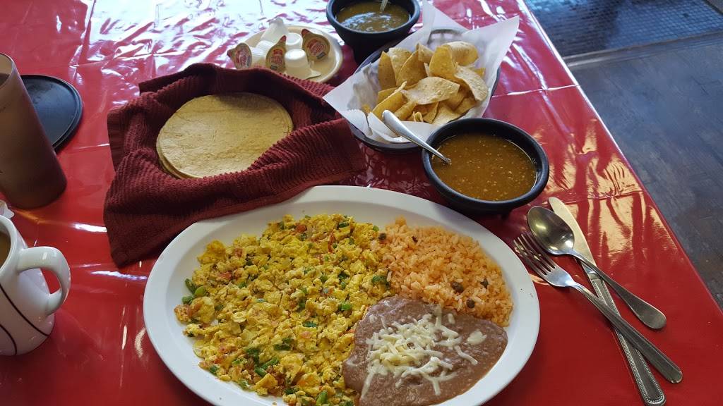 Lupitas | restaurant | 1723 S Ashland Ave, Chicago, IL 60608, USA | 3127332866 OR +1 312-733-2866