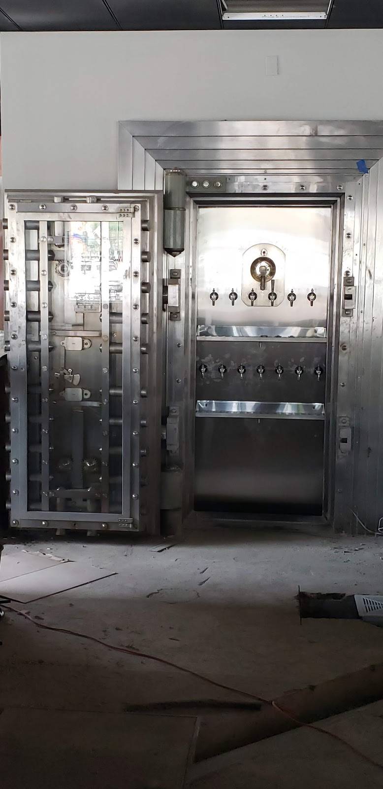 District 13 | restaurant | 45 E Granville St, Sunbury, OH 43074, USA | 7409131039 OR +1 740-913-1039