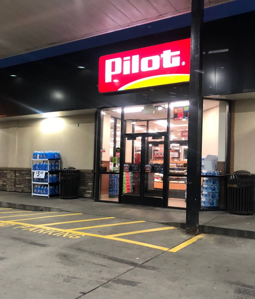 Pilot Travel Center | restaurant | 1860 E Napier Ave, Benton Harbor, MI 49022, USA | 2699257547 OR +1 269-925-7547