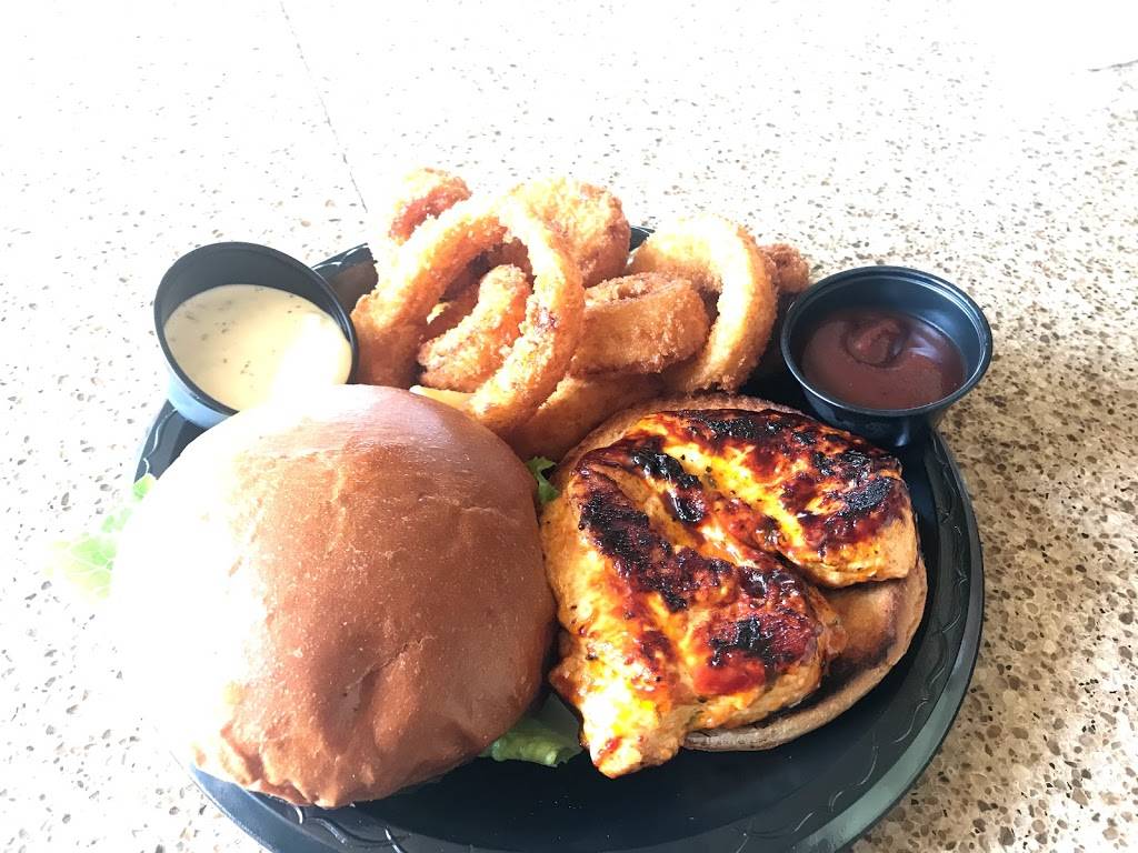 Lahaina Beach House | restaurant | 710 Oliver Ct, San Diego, CA 92109, USA | 8582703888 OR +1 858-270-3888