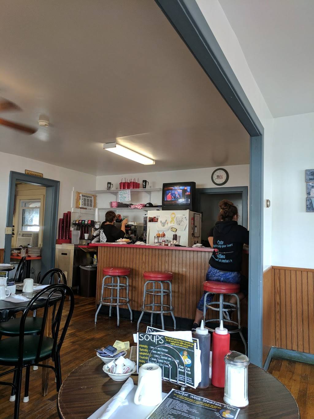 Suzis Place | restaurant | 6798 Hwy 20, Bouckville, NY 13310, USA | 3158934044 OR +1 315-893-4044