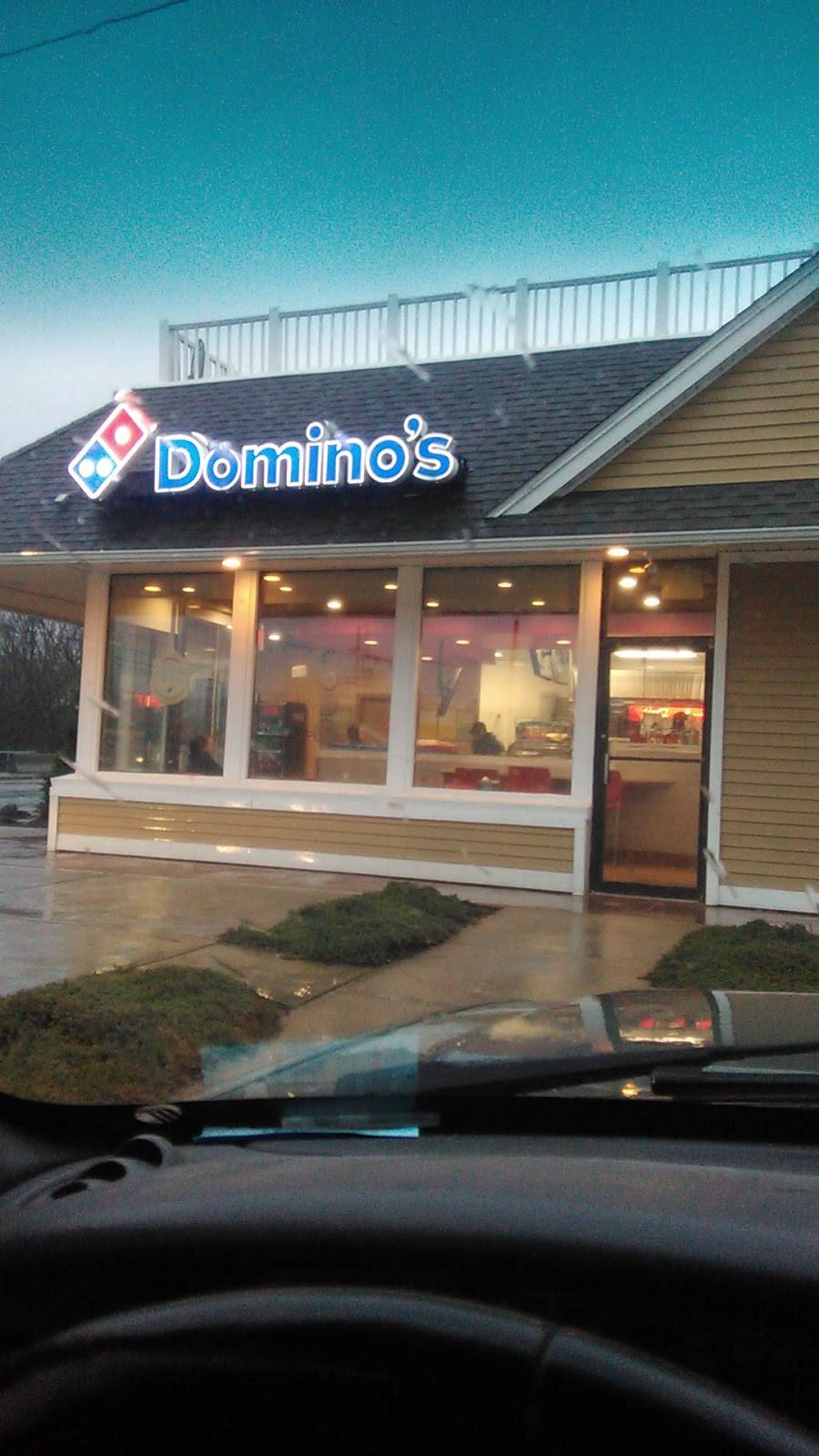 Dominos Pizza | meal delivery | 957 Main St, West Warwick, RI 02893, USA | 4018263636 OR +1 401-826-3636