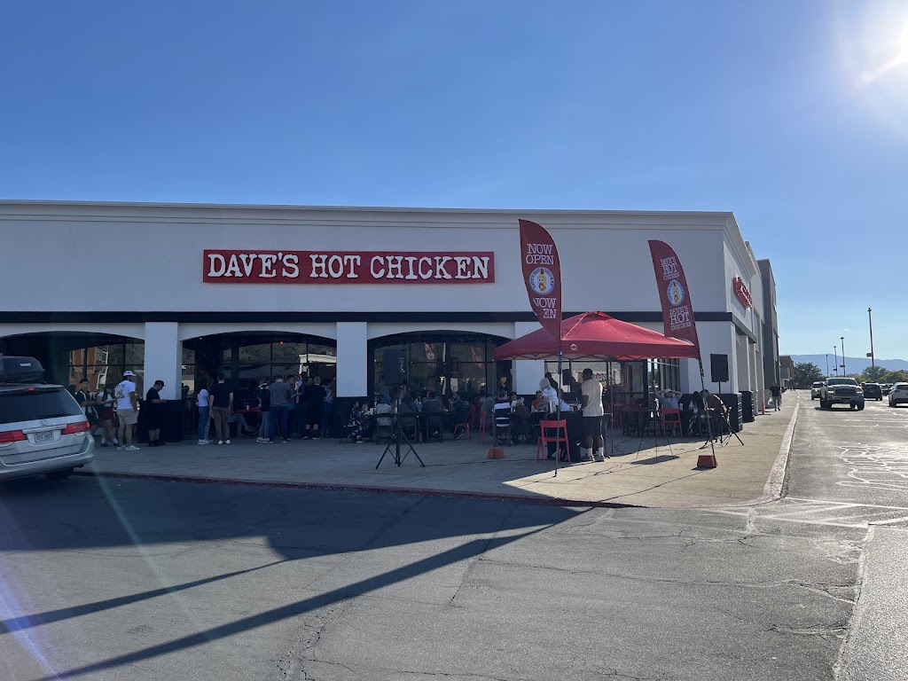 Daves Hot Chicken | restaurant | 376 E University Pkwy, Orem, UT 84058, USA | 4352364971 OR +1 435-236-4971