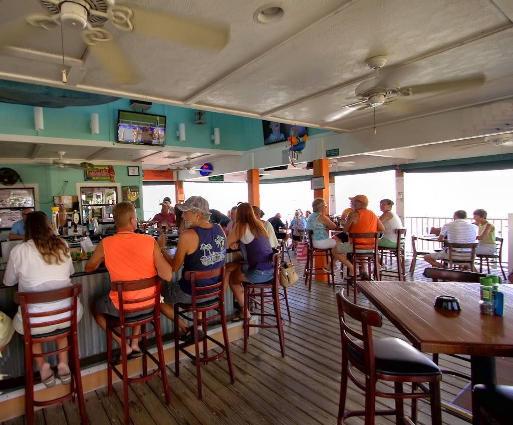 Peteys Upper Deck Bar | restaurant | 416 Crescent St, Fort Myers Beach, FL 33931, USA | 2394633838 OR +1 239-463-3838