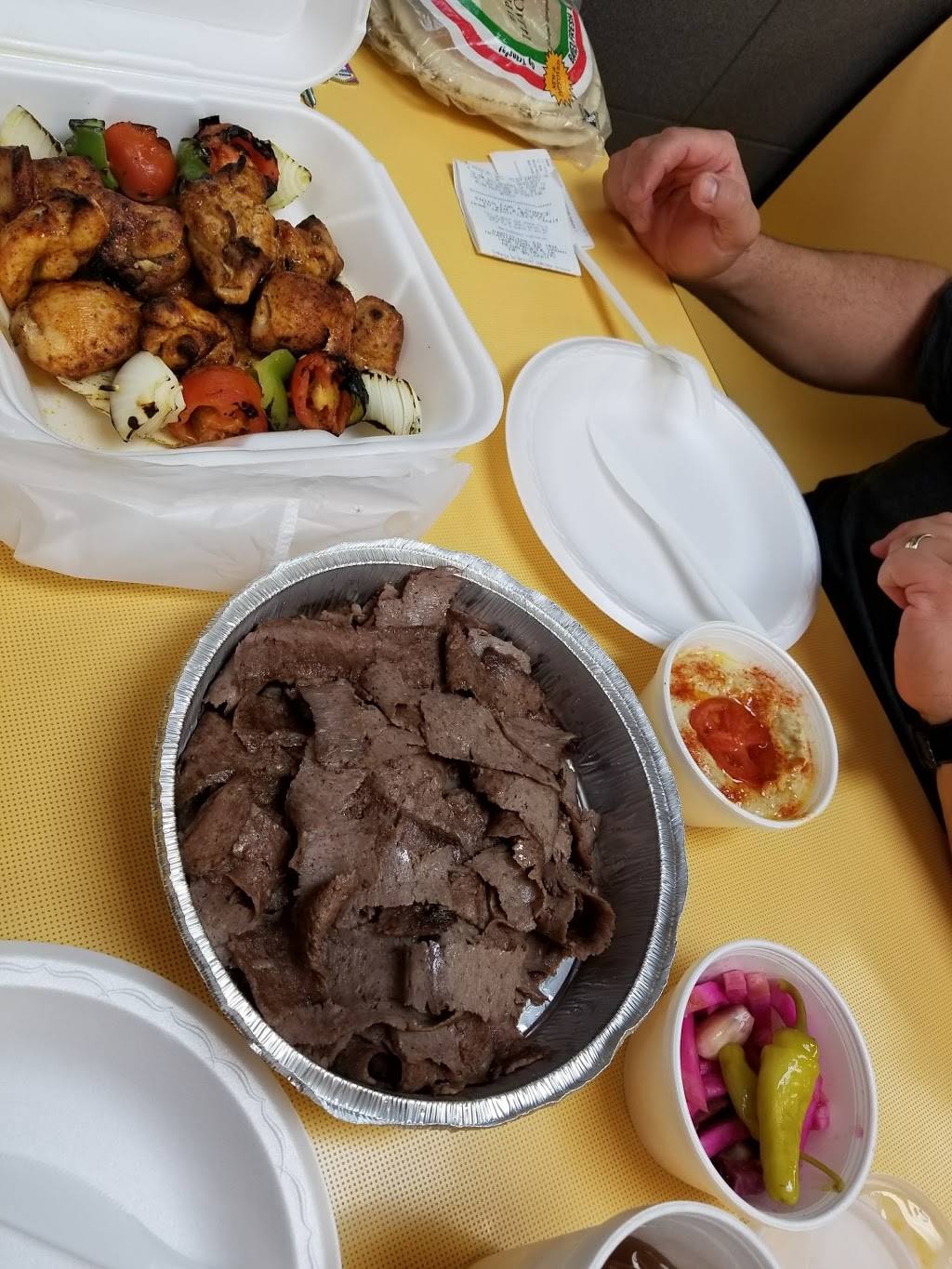 Ciceks Chicken | restaurant | 10317 Mason Ave, Chatsworth, CA 91311, USA | 8187097098 OR +1 818-709-7098