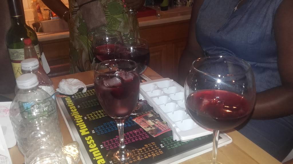 Tiptop Bar & Grill | restaurant | 432 Franklin Ave, Brooklyn, NY 11238, USA | 7188579744 OR +1 718-857-9744