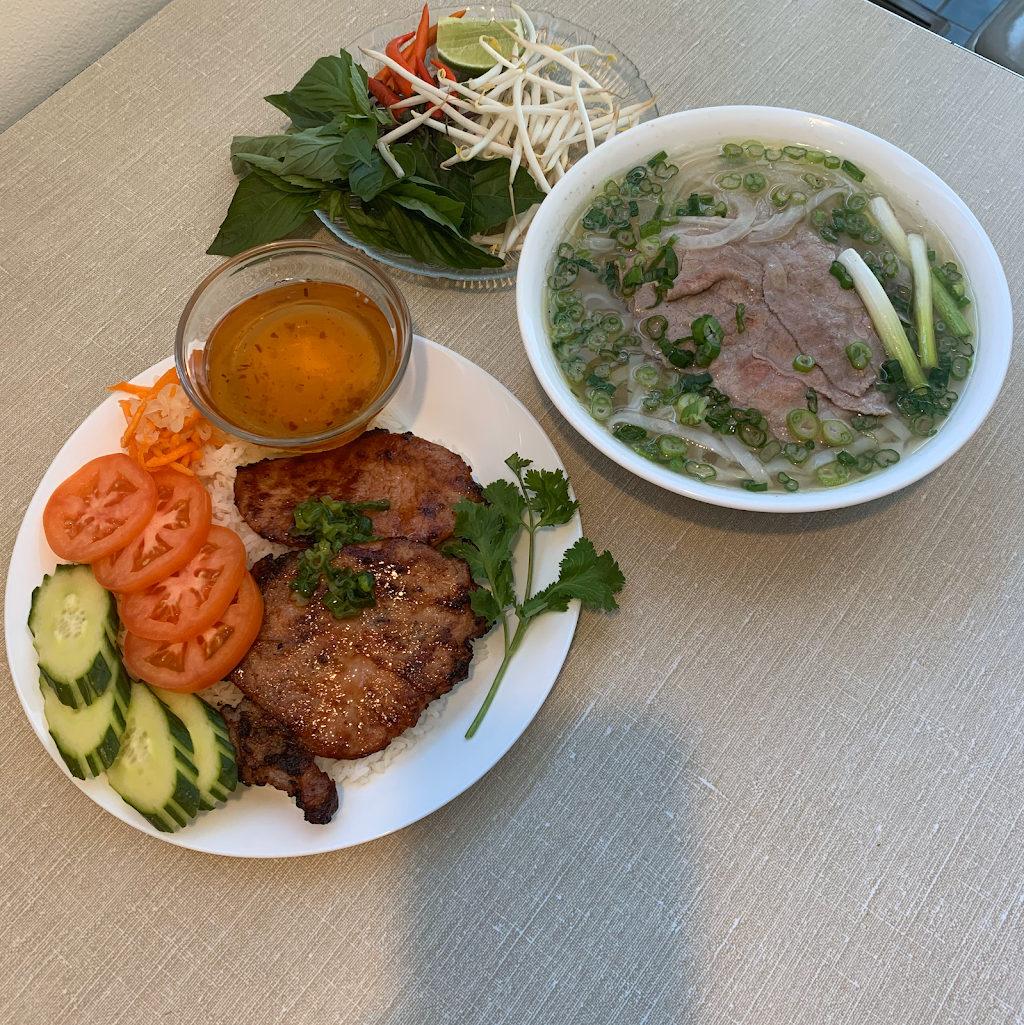 Pho Vo | restaurant | 2026 Williston Rd, South Burlington, VT 05403, USA | 8024972184 OR +1 802-497-2184