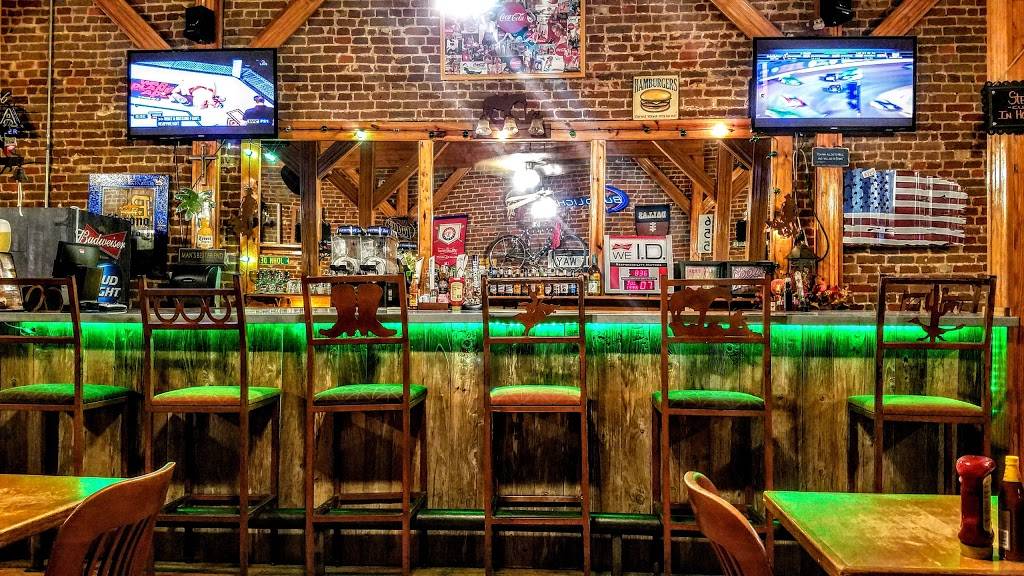 West Station Road House | restaurant | 128 N Main St, West, TX 76691, USA | 2548267600 OR +1 254-826-7600