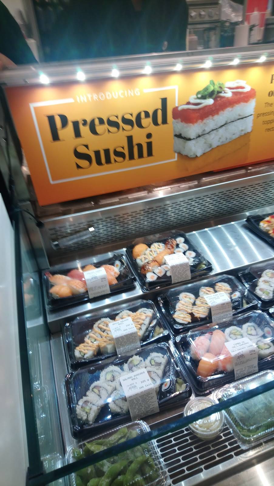 Bento Sushi | restaurant | 1200 St Laurent Blvd, Ottawa, ON K1K 3B8, Canada | 6137467976 OR +1 613-746-7976