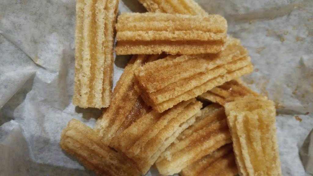 Fuzzys Taco Shop | restaurant | 921 Blairs Ferry Rd NE #150, Cedar Rapids, IA 52402, USA | 3193931180 OR +1 319-393-1180