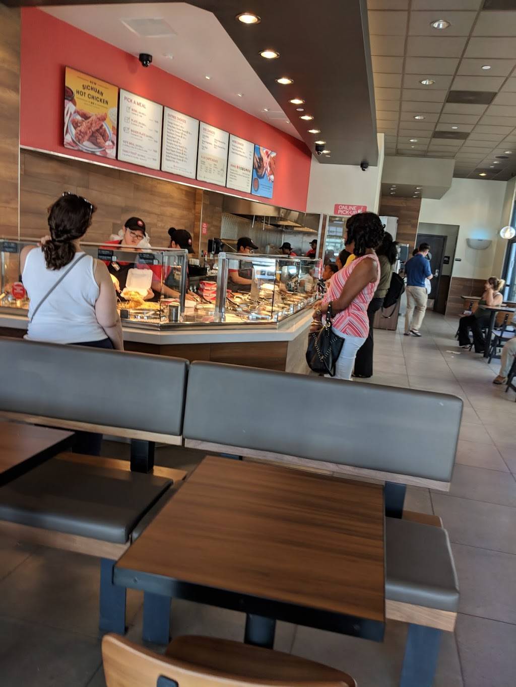 Panda Express | restaurant | 3640 Crocker Dr Suite 140, Sacramento, CA 95818, USA | 9163180980 OR +1 916-318-0980