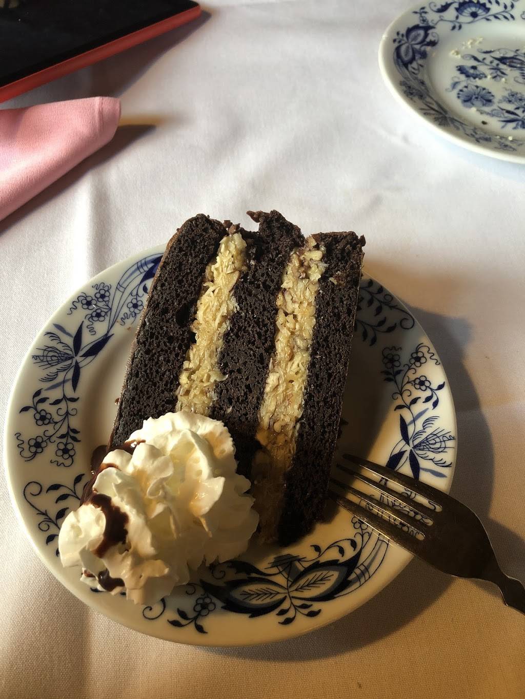 The Bavarian Inn Restaurant | restaurant | 325 W Van Buren, Eureka Springs, AR 72632, USA | 4792538128 OR +1 479-253-8128