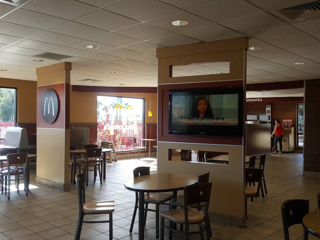 McDonalds | cafe | 1000 N Courtenay Pkwy, Merritt Island, FL 32953, USA | 3214521853 OR +1 321-452-1853