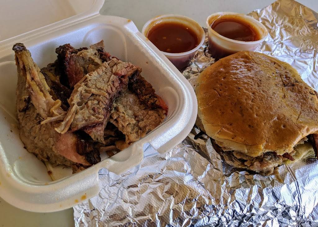 Kentucky Hillbilly BBQ | restaurant | 53 Green St, Wickliffe, KY 42087, USA | 2703353505 OR +1 270-335-3505