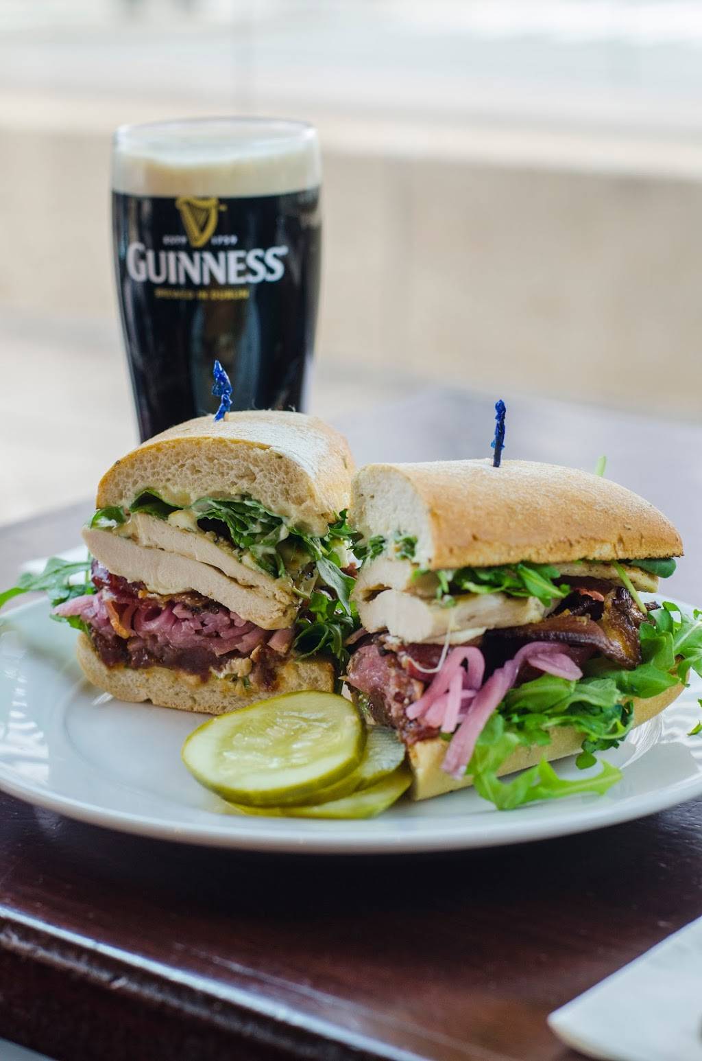 PJ Ryans @ The Rock | restaurant | 35 Edison Pl, Newark, NJ 07102, USA | 9736422100 OR +1 973-642-2100