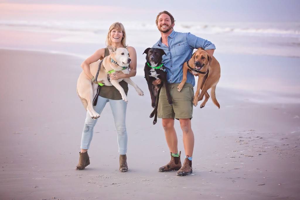 BrewHound Dog Park +  Bar | cafe | 1848 Kings Cir S, Neptune Beach, FL 32266, USA | 9043727266 OR +1 904-372-7266