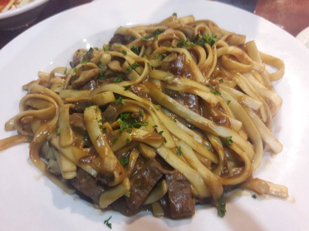 Franks Restaurant | restaurant | 102 E Center Dr, Alton, IL 62002, USA | 6184339345 OR +1 618-433-9345