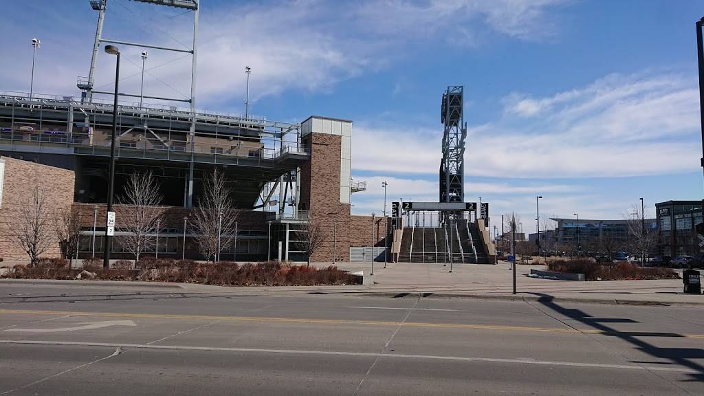 Rocco’s pizza and cantina | restaurant | 1302 Mike Fahey St, Omaha, NE 68102, USA | 4025029893 OR +1 402-502-9893