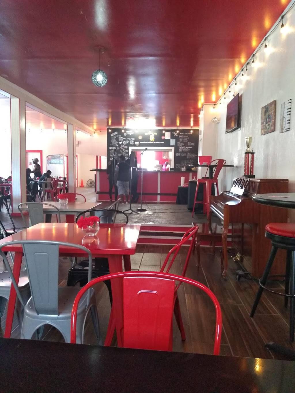 Thats My Dog Jr | restaurant | 2414 Lower Wetumpka Rd, Montgomery, AL 36110, USA | 3345931522 OR +1 334-593-1522