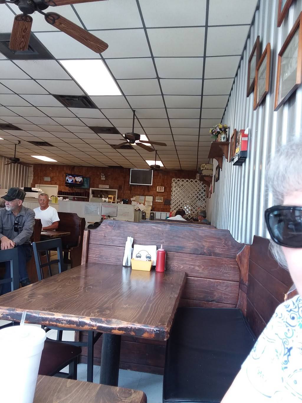 Country Kitchen | restaurant | 25335 W Newberry Rd, Newberry, FL 32669, USA | 3524722221 OR +1 352-472-2221