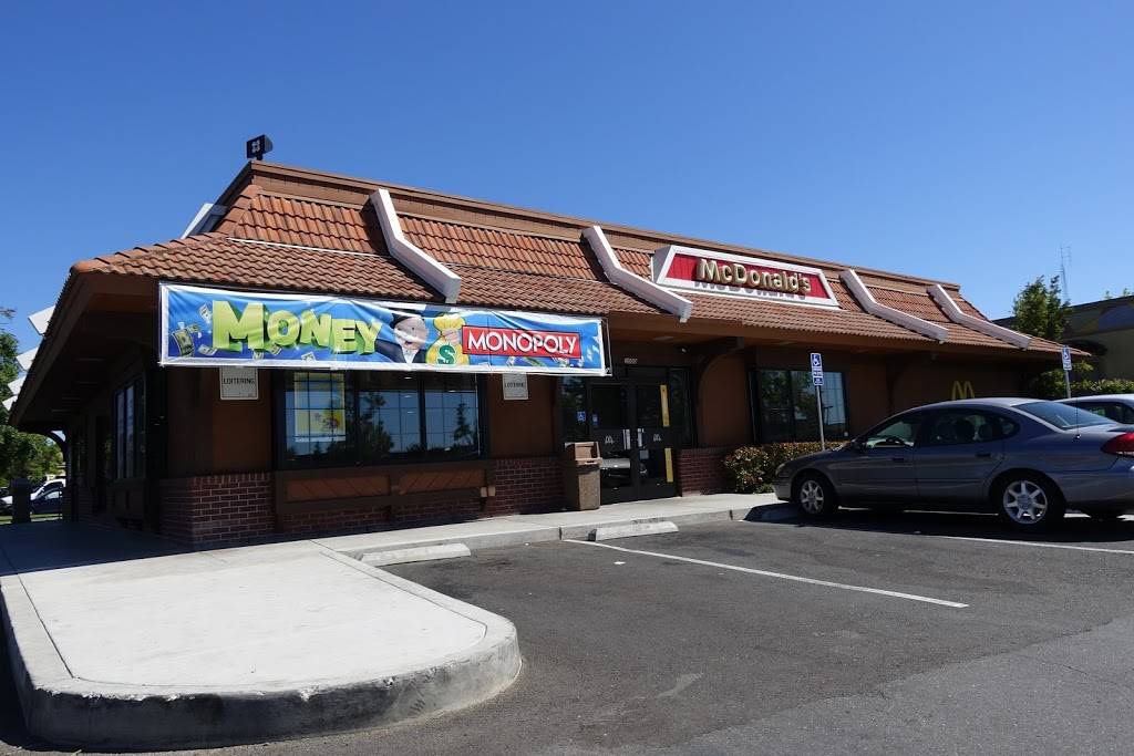 McDonalds | cafe | 3080 Travis Blvd, Fairfield, CA 94533, USA | 7074221044 OR +1 707-422-1044