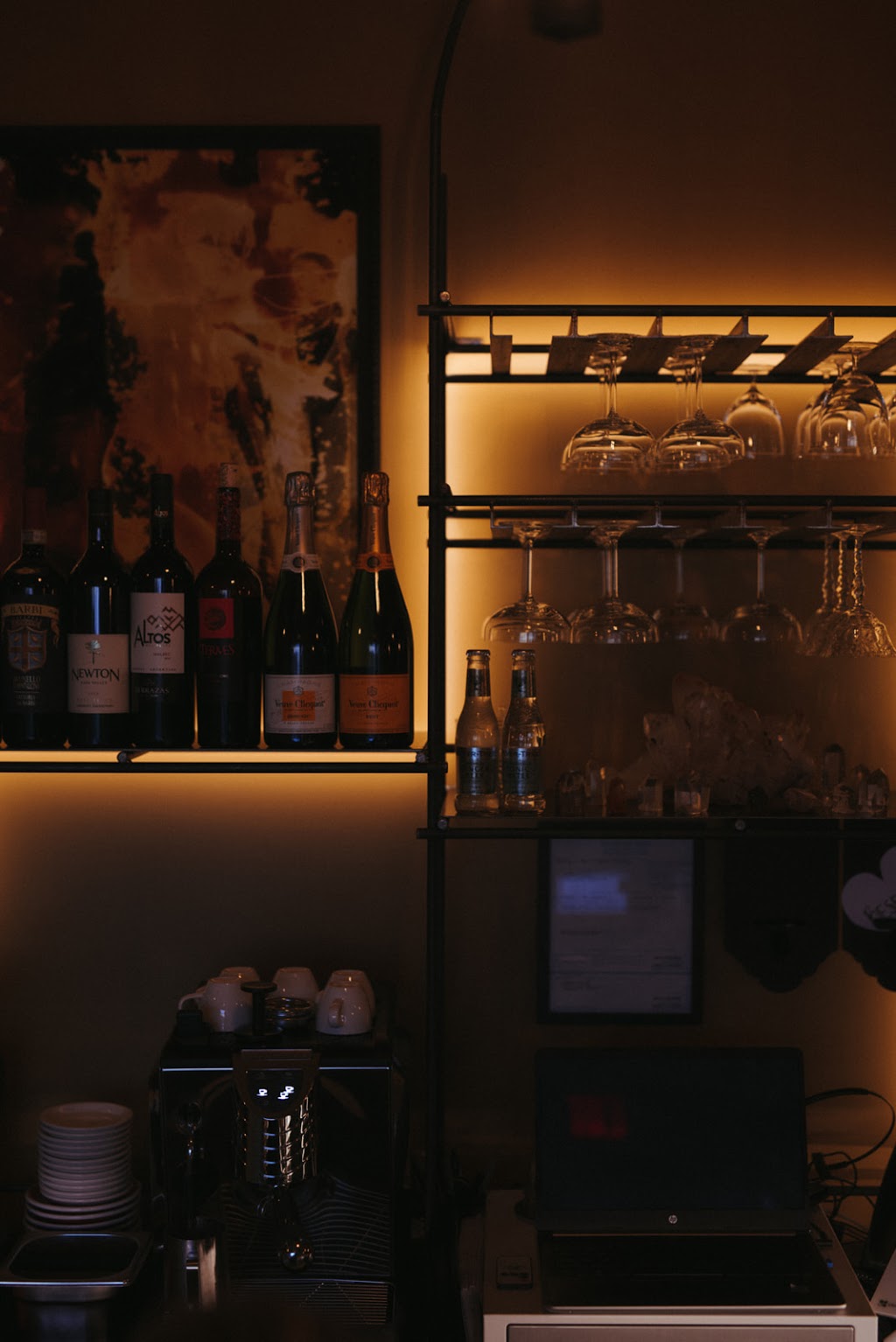 Tribu Lounge | restaurant | 17919 Detroit Ave, Lakewood, OH 44107, USA | 2162289750 OR +1 216-228-9750