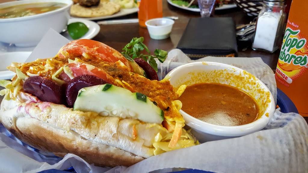 El Pupusodromo | restaurant | 2303, 12325, Veterans Memorial Dr, Houston, TX 77014, USA | 2815872800 OR +1 281-587-2800