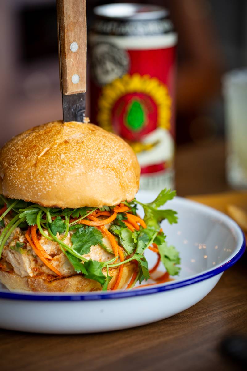 Union Chicken | restaurant | 17600 Yonge St, Newmarket, ON L3Y 4Z1, Canada | 9052357760 OR +1 905-235-7760