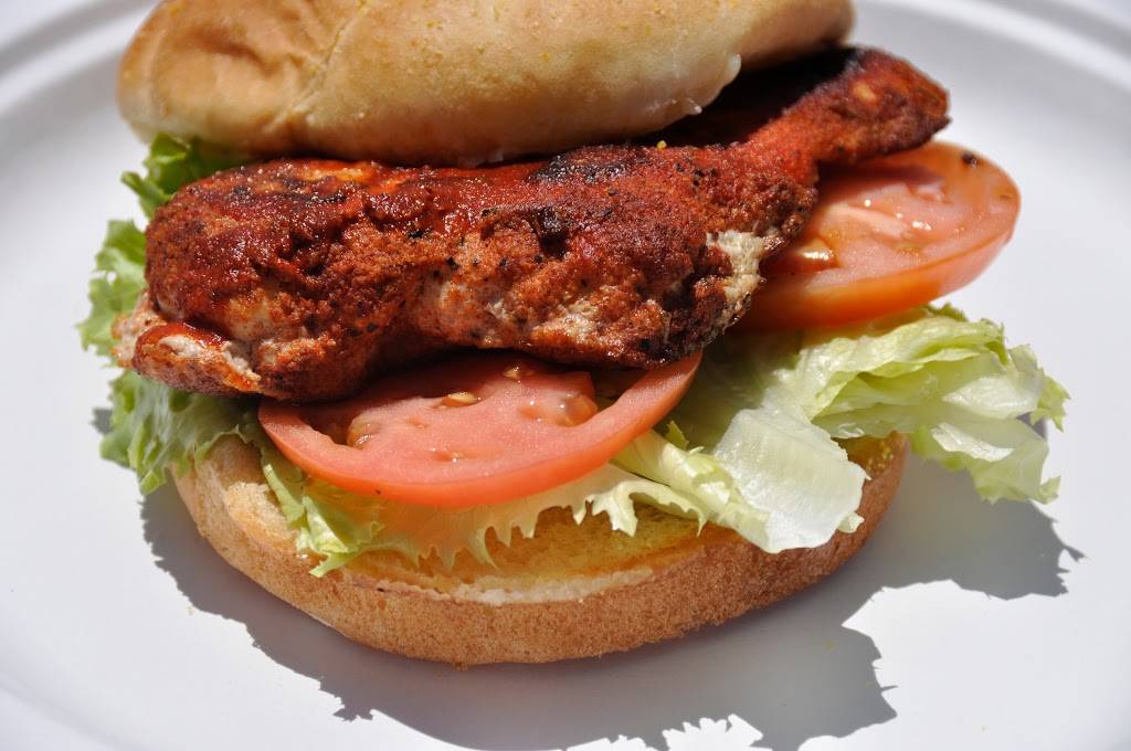 Echo Tap & Grill | restaurant | 554 W Main St #2632, Madison, WI 53703, USA | 6082566928 OR +1 608-256-6928