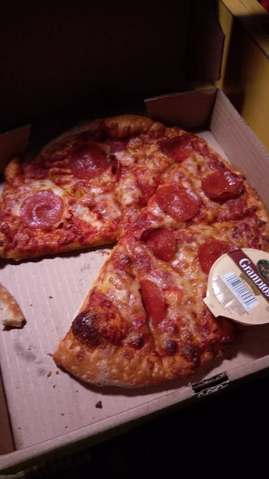 Wolf Den Pizza | restaurant | 628 Dresden Ave, East Liverpool, OH 43920, USA | 3303863330 OR +1 330-386-3330