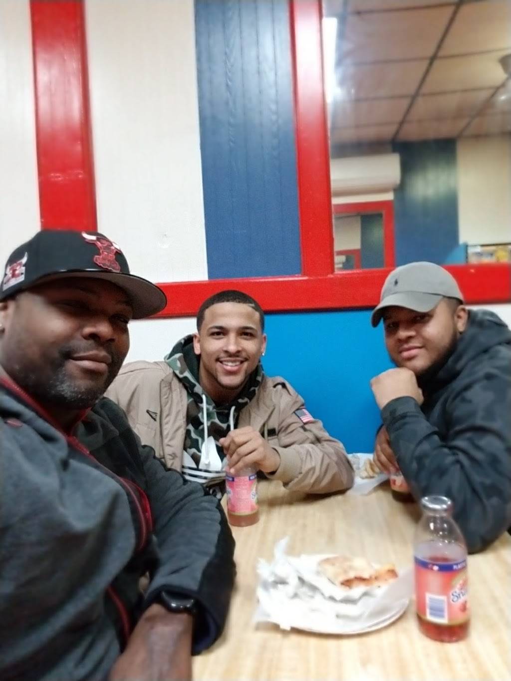 Yankee J-Z | restaurant | 1599 Westchester Ave, Bronx, NY 10472, USA | 7183284349 OR +1 718-328-4349