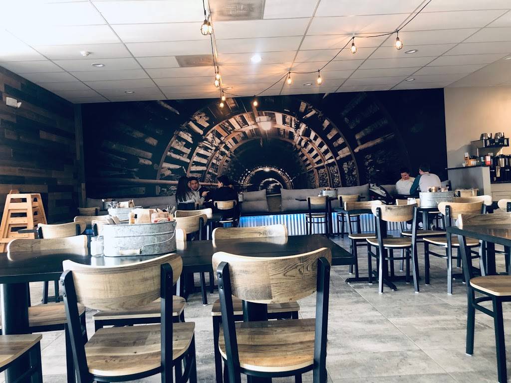 Coal Mine Kitchen | restaurant | 9719 W Coal Mine Ave unit b, Littleton, CO 80123, USA | 7203289867 OR +1 720-328-9867