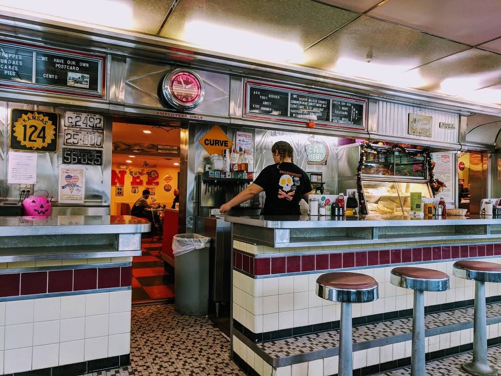 104 Diner | restaurant | 752 NH-104, New Hampton, NH 03256, USA | 6037440120 OR +1 603-744-0120