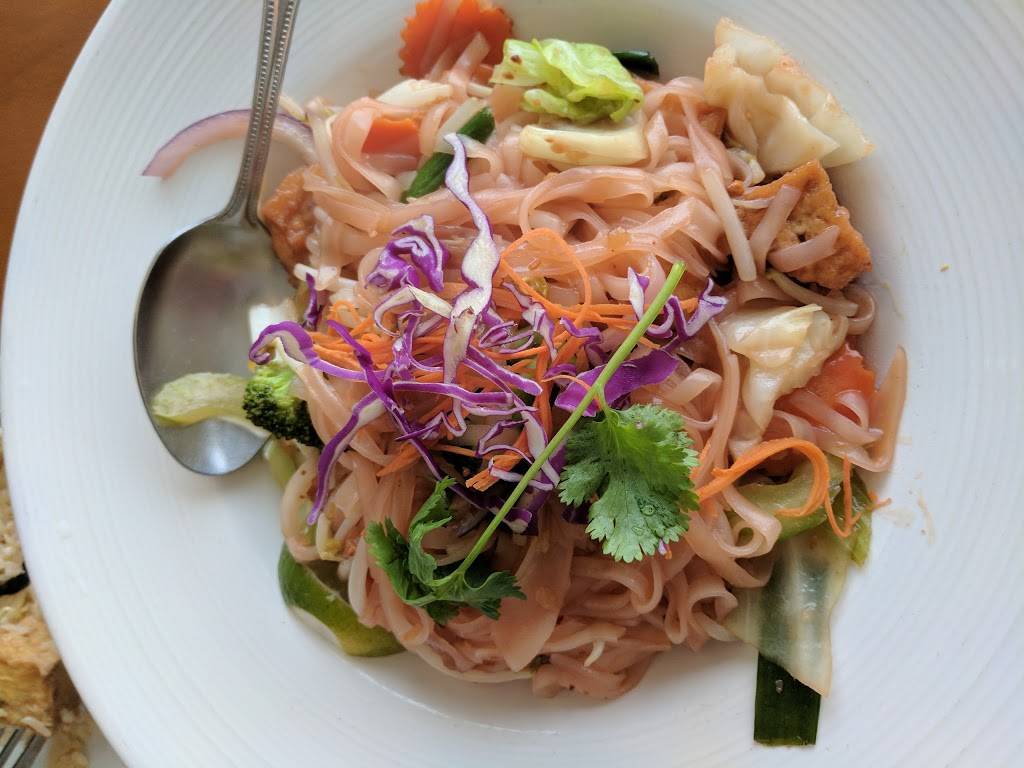 BKK101 Thai Cuisine | restaurant | 11127 Venice Blvd #10, Los Angeles, CA 90034, USA | 3102879999 OR +1 310-287-9999