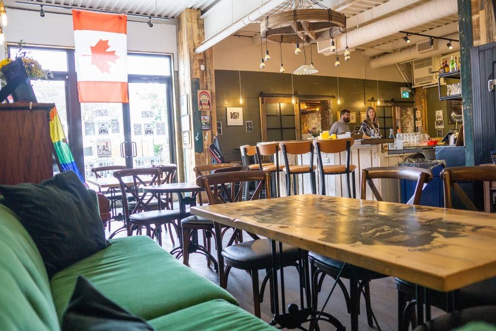 The Burren Pub | restaurant | 1301 Queen St E, Toronto, ON M4L 1C2, Canada | 4169015575 OR +1 416-901-5575