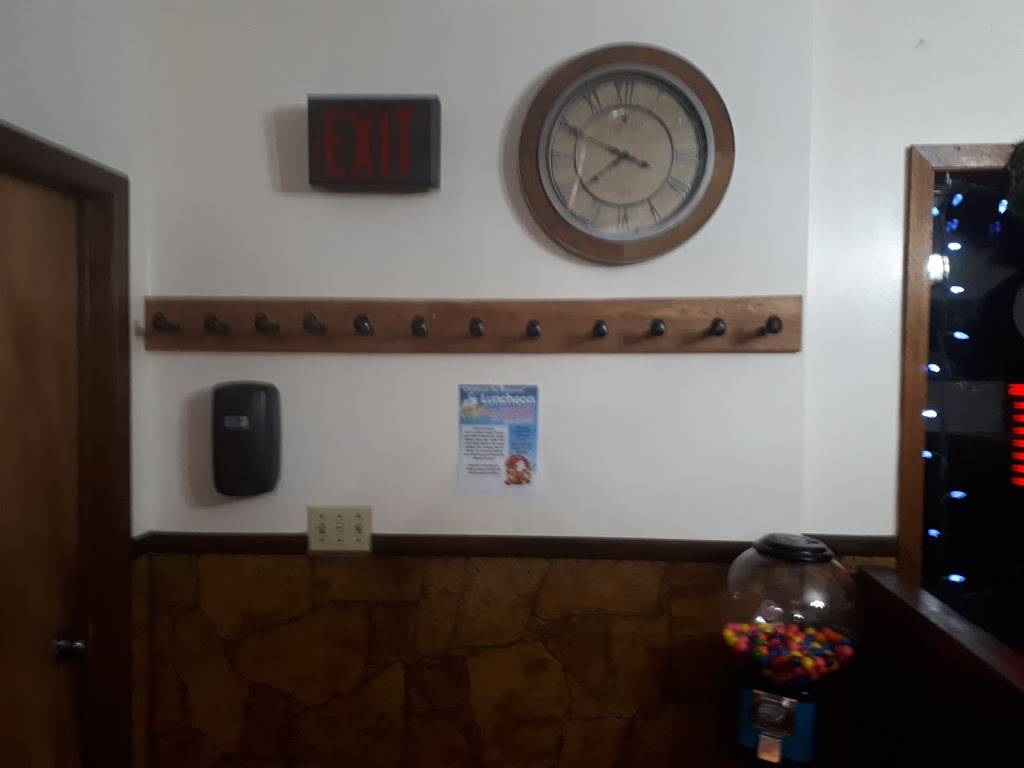 Athenas Diner | restaurant | 569 Broadway St, Wyoming, ON N0N 1T0, Canada | 5198450502 OR +1 519-845-0502