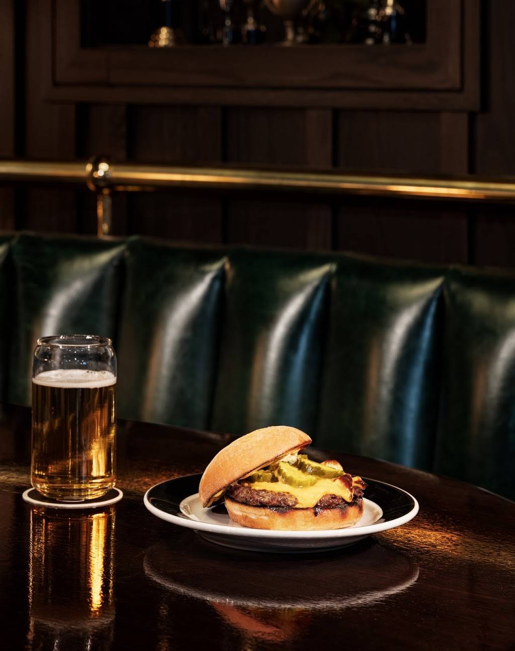 Trophy Room | restaurant | 1625 Hinman Ave, Evanston, IL 60201, USA | 8474753300 OR +1 847-475-3300