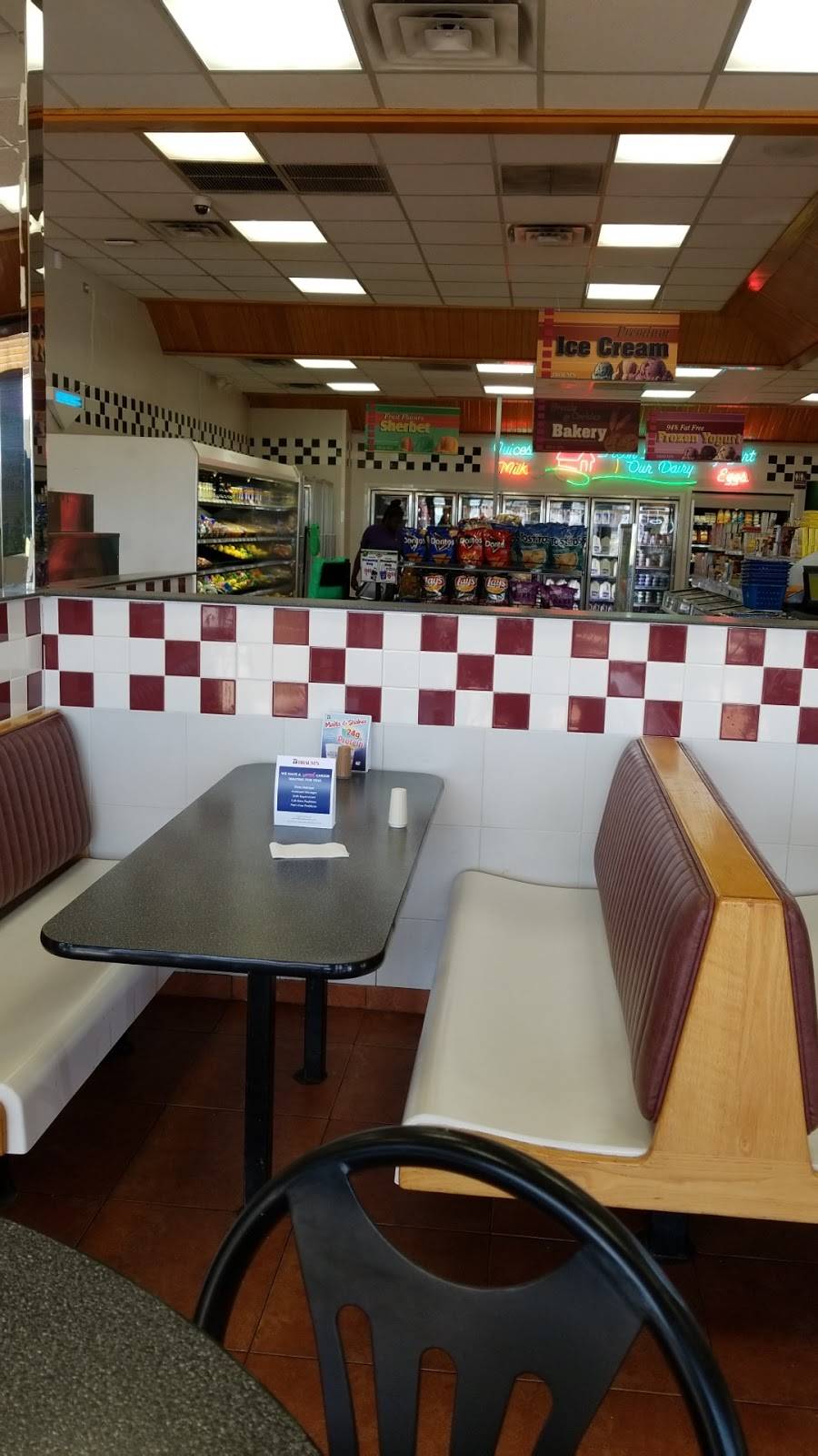 Braums Ice Cream & Burger Restaurant | restaurant | 1129 W Memorial Rd, Oklahoma City, OK 73114, USA | 4057520700 OR +1 405-752-0700