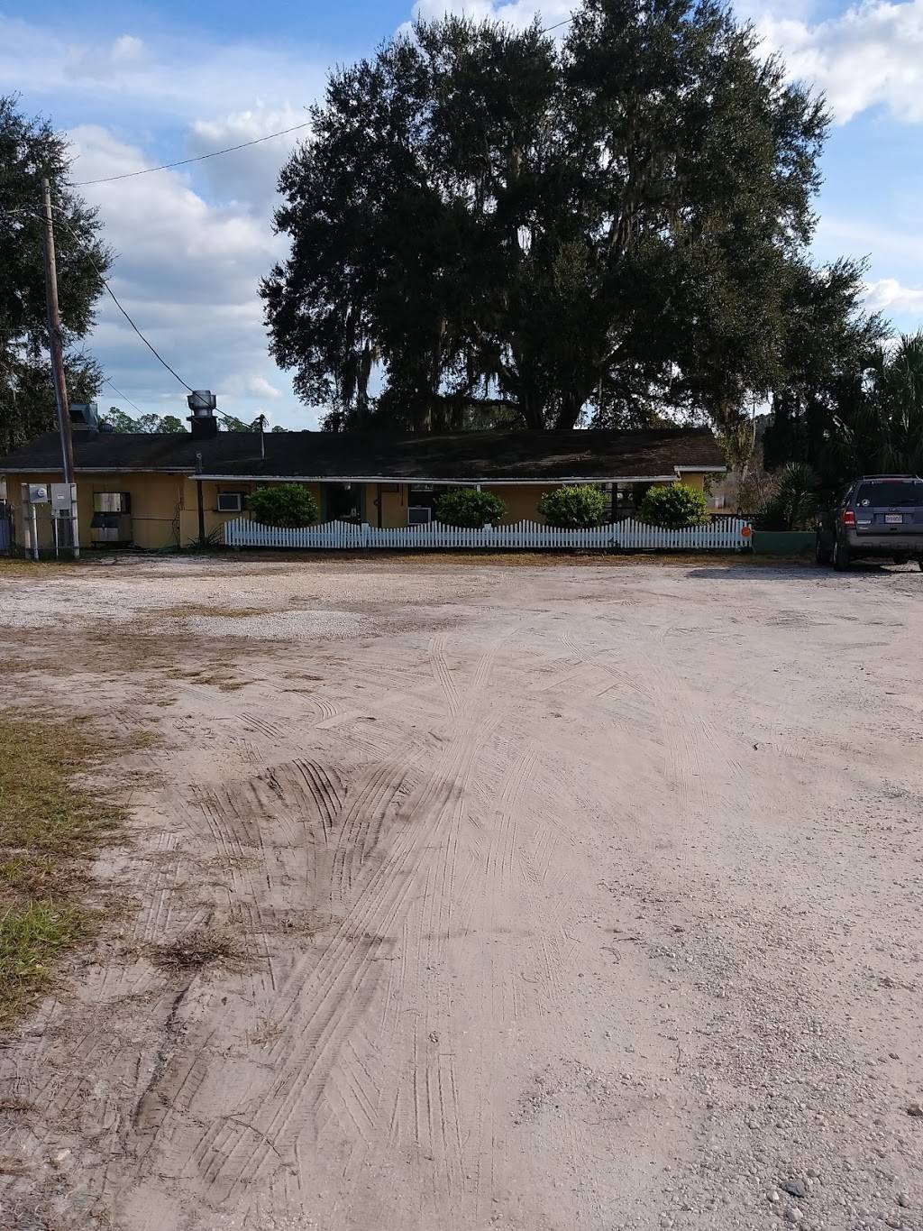 Kerns Family Kitchen | restaurant | 18976 FL-40, Silver Springs, FL 34488, USA | 3522894518 OR +1 352-289-4518