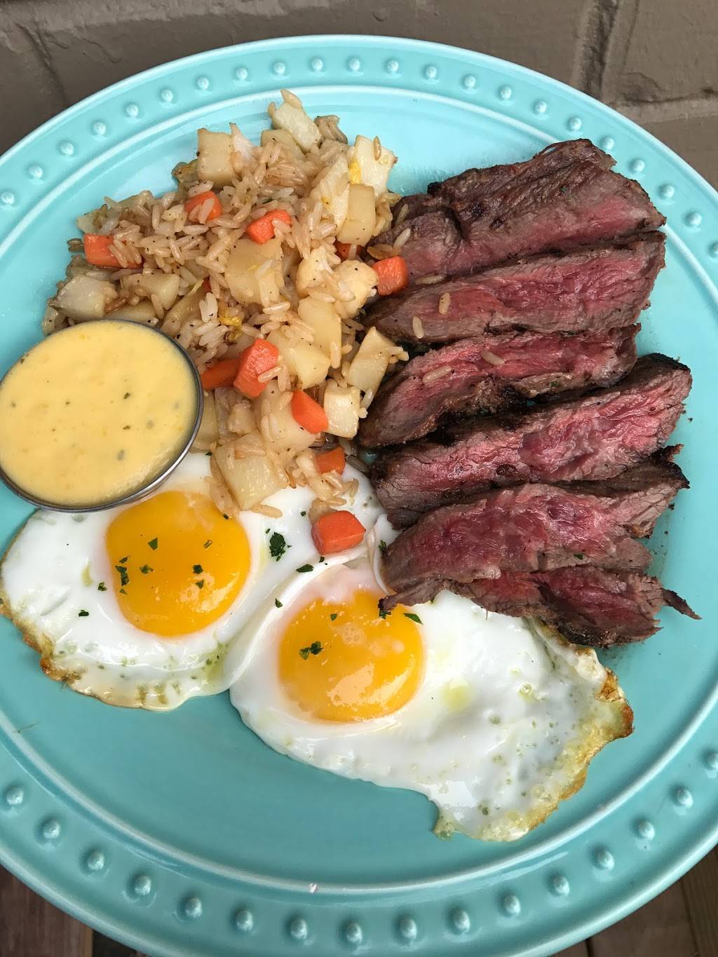 Catch on the Ave | restaurant | 2419 Mt Vernon Ave, Alexandria, VA 22301, USA | 7035661283 OR +1 703-566-1283