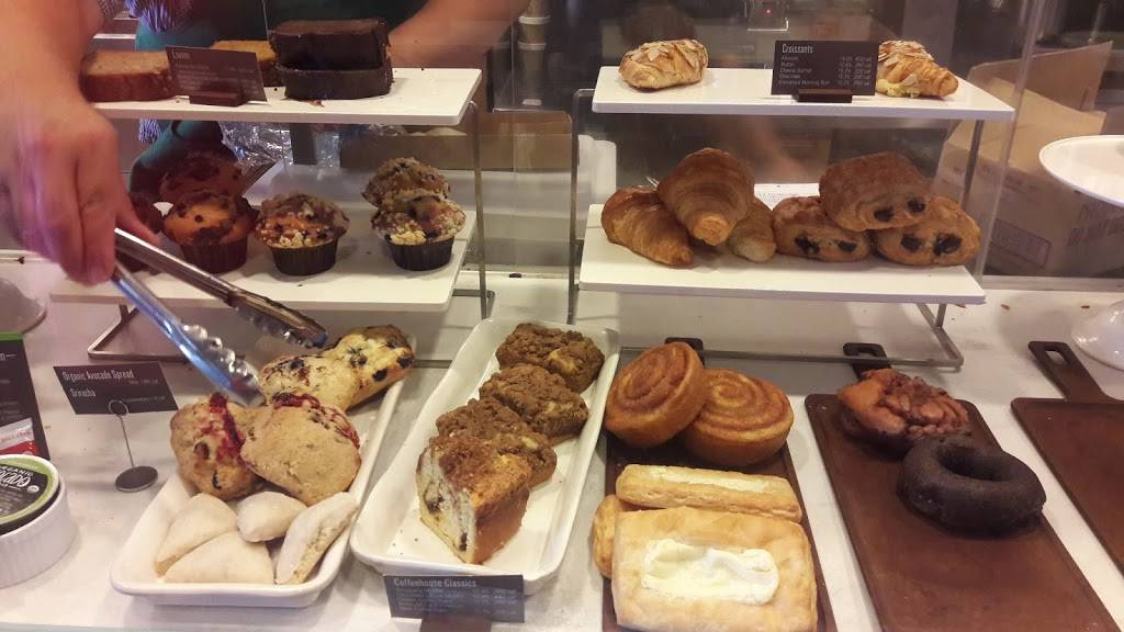 Starbucks | cafe | P-1, 1450 Travis Blvd, Fairfield, CA 94533, USA | 7074220891 OR +1 707-422-0891