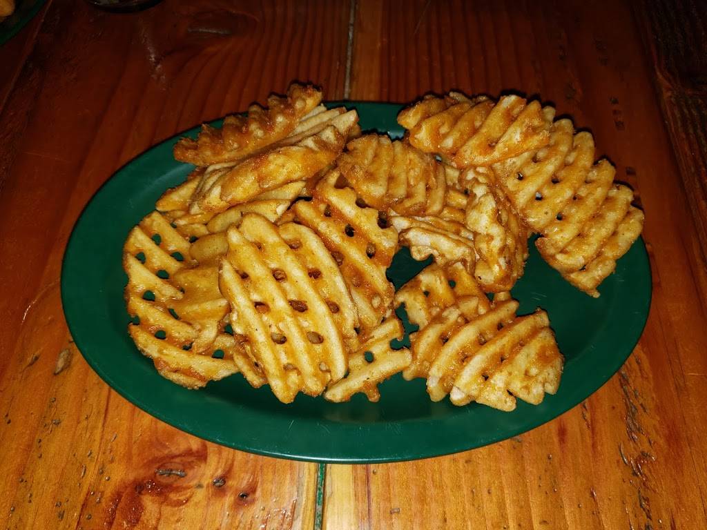 Loris Bar & Grill | restaurant | W8147 Co Rd Y, Oakfield, WI 53065, USA | 9202668024 OR +1 920-266-8024