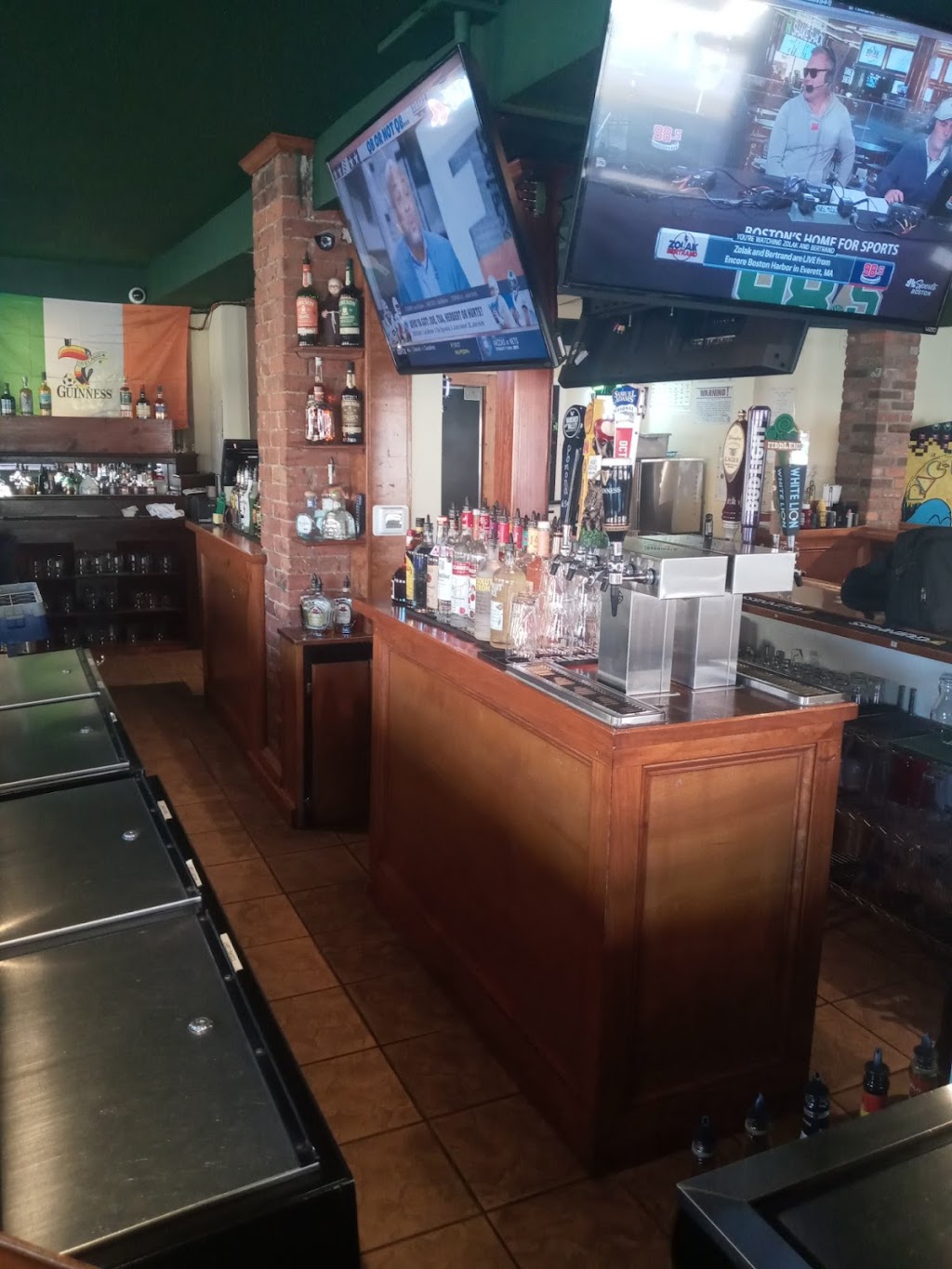 OConnells Irish Pub & Grill | restaurant | 733 Chicopee St, Chicopee, MA 01013, USA | 4134378181 OR +1 413-437-8181