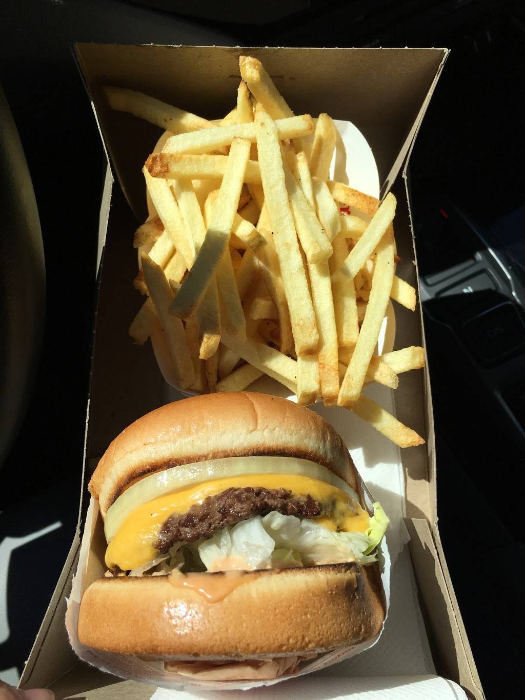 In-N-Out Burger | restaurant | 20545 E Rittenhouse Rd, Queen Creek, AZ 85142, USA | 8007861000 OR +1 800-786-1000