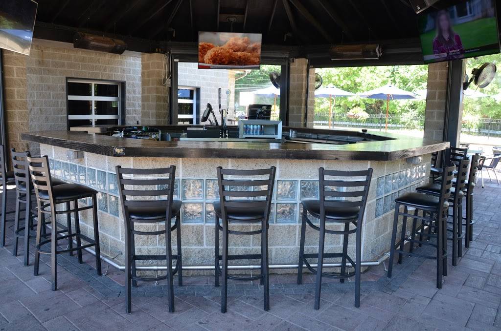 Crusens Farmington | restaurant | 2117 W Farmington Rd, West Peoria, IL 61604, USA | 3096737100 OR +1 309-673-7100