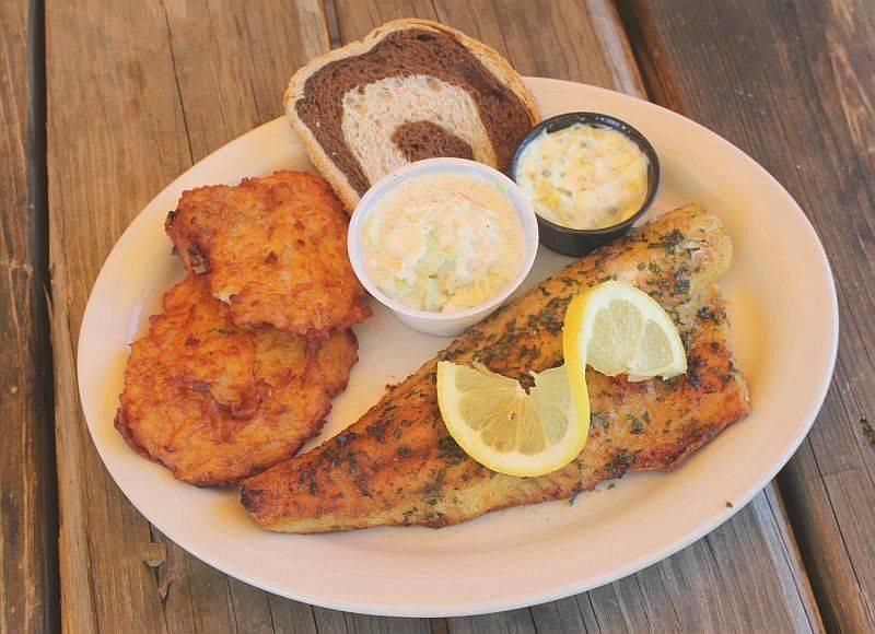 Marx Pioneer Inn | restaurant | W180S7808 Pioneer Dr, Muskego, WI 53150, USA | 2629711171 OR +1 262-971-1171