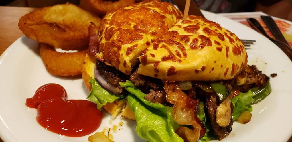 Dennys | restaurant | 611 Gateway Ave, Mauston, WI 53948, USA | 6088471688 OR +1 608-847-1688