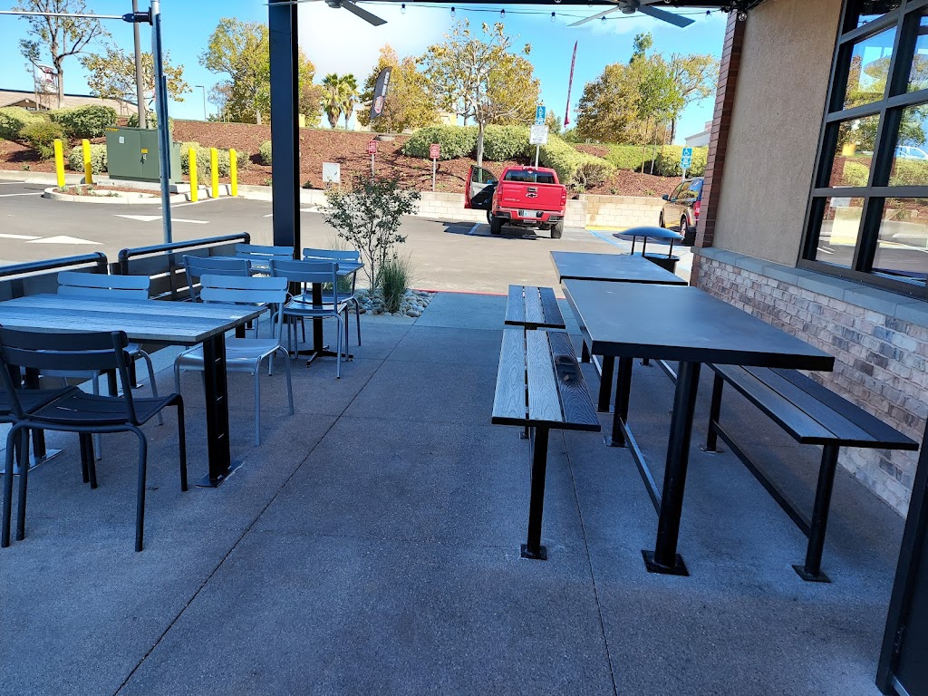 Raising Canes Chicken Fingers | restaurant | 24655 Madison Ave, Murrieta, CA 92562, USA | 9518947732 OR +1 951-894-7732