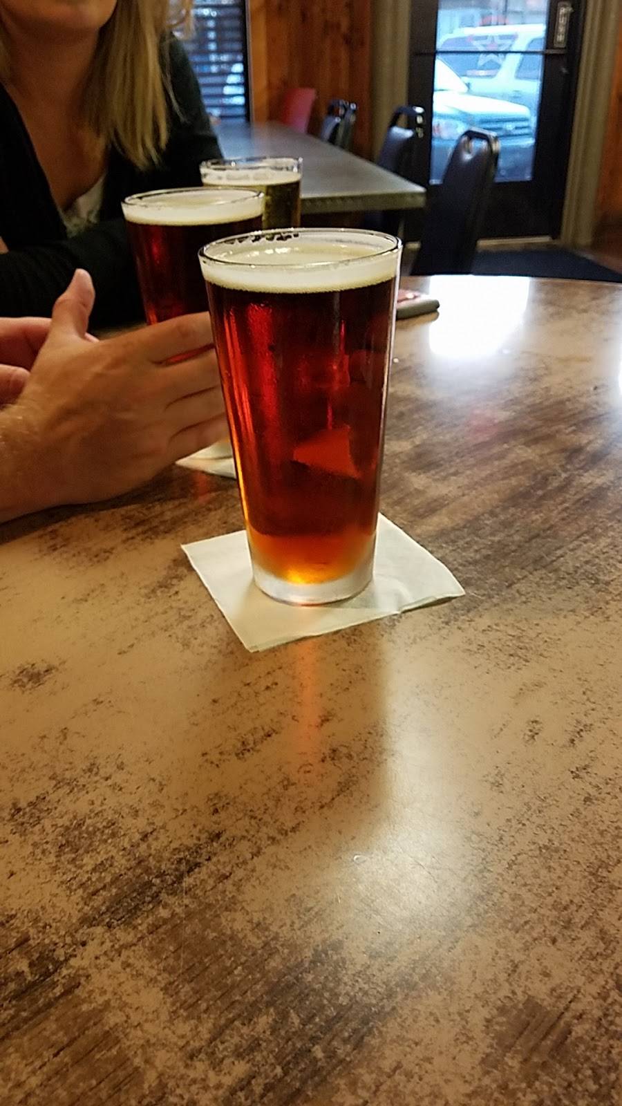 Alto Bar | restaurant | 6064 Linfield Ave SE, Alto, MI 49302, USA | 6168689961 OR +1 616-868-9961