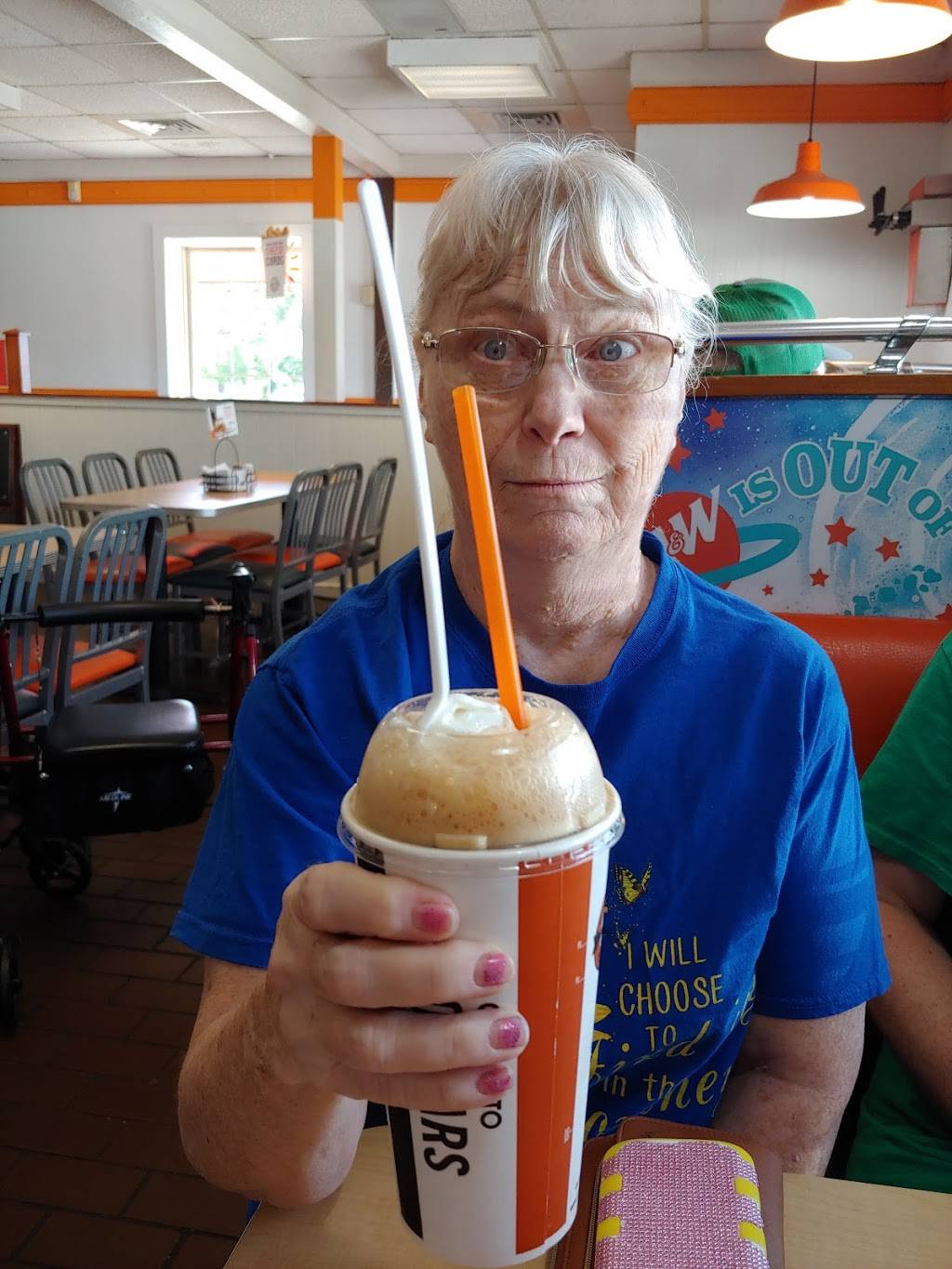 A&W Restaurant | restaurant | 2928 N Main St, Hutchinson, KS 67502, USA | 6206637273 OR +1 620-663-7273